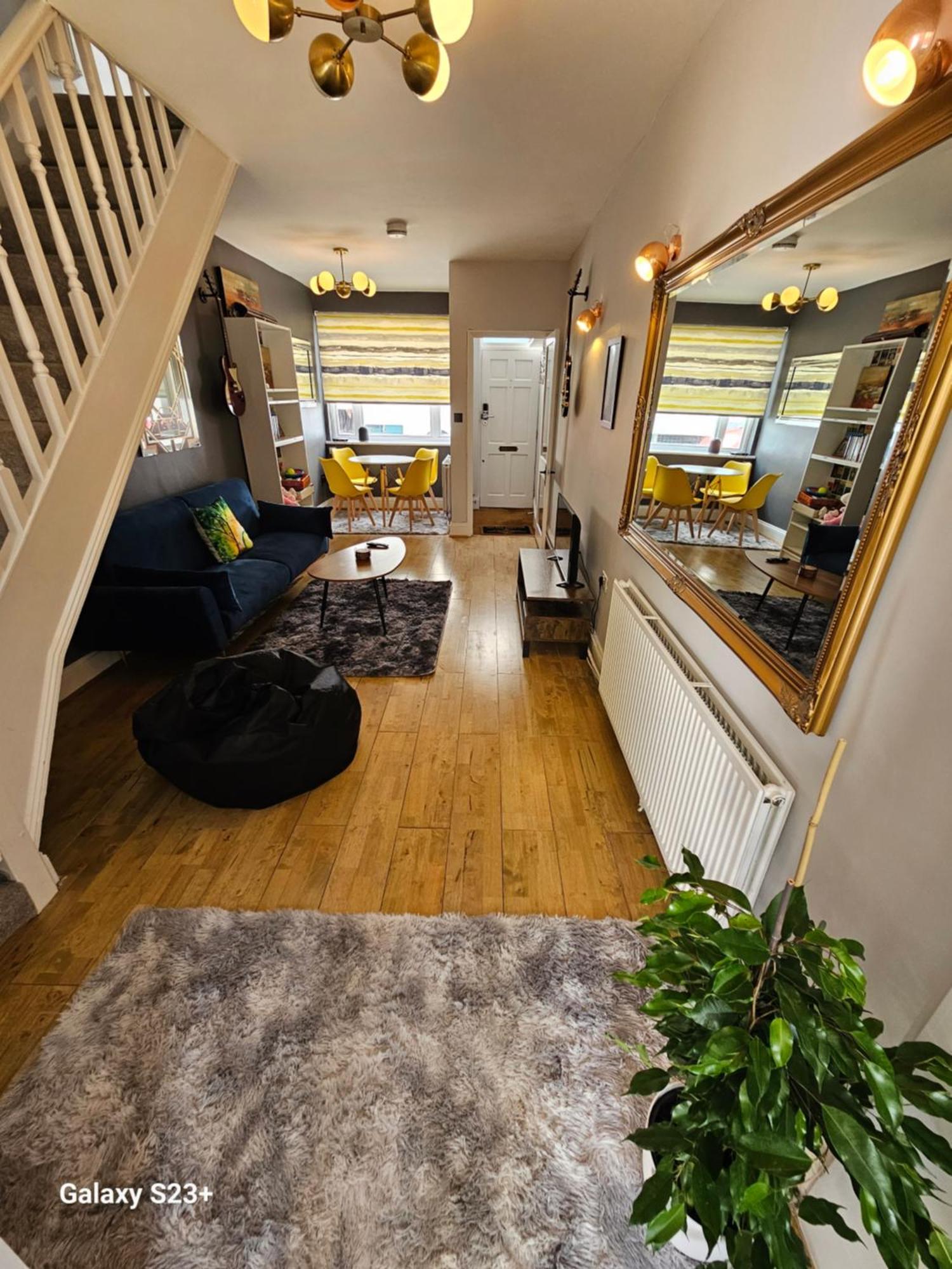 Holiday home Whole House With A Private Garden And Terrace, Brighton