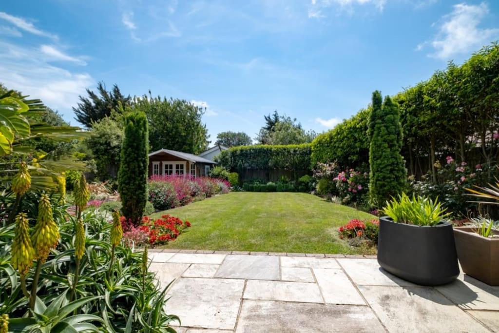 Holiday home Stunning 5-bed 3-bath House Close To The Sea! Brighton