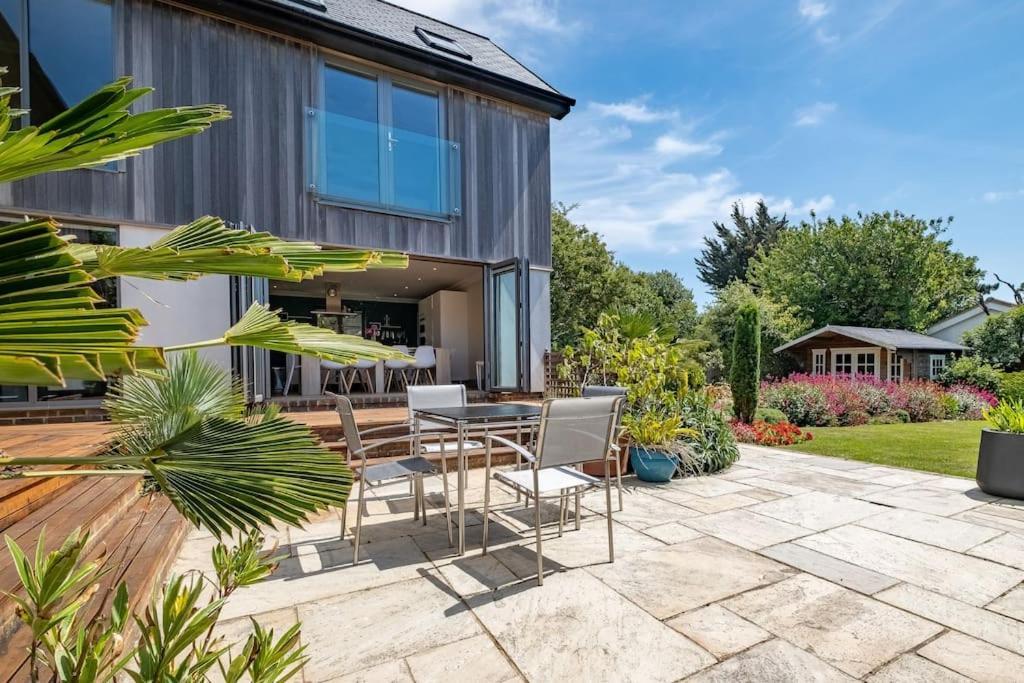 Stunning 5-bed 3-bath House Close To The Sea! * Brighton