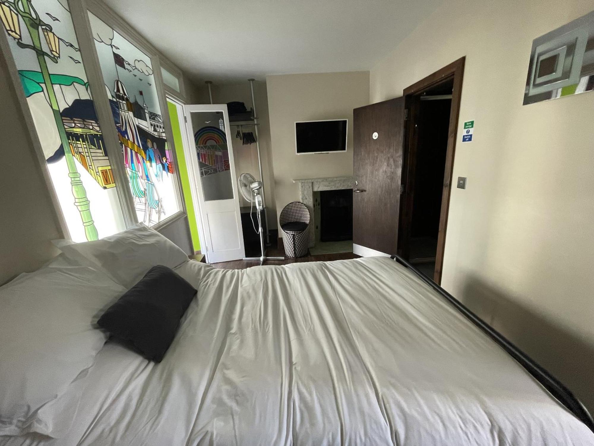 Guest And The 4* Brighton