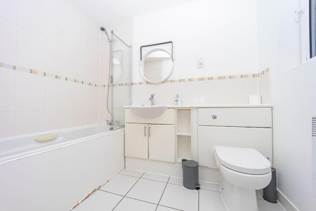 Apartment Flash Sale Train Station 3 Bedroom Flat Bn130sha *