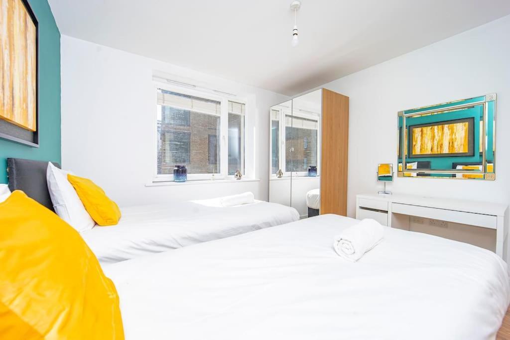 Flash Sale Train Station 3 Bedroom Flat Bn130sha