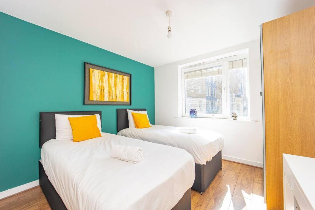 Apartment Flash Sale Train Station 3 Bedroom Flat Bn130sha