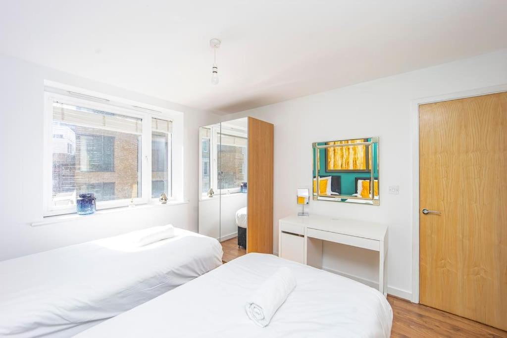 Flash Sale Train Station 3 Bedroom Flat Bn130sha *