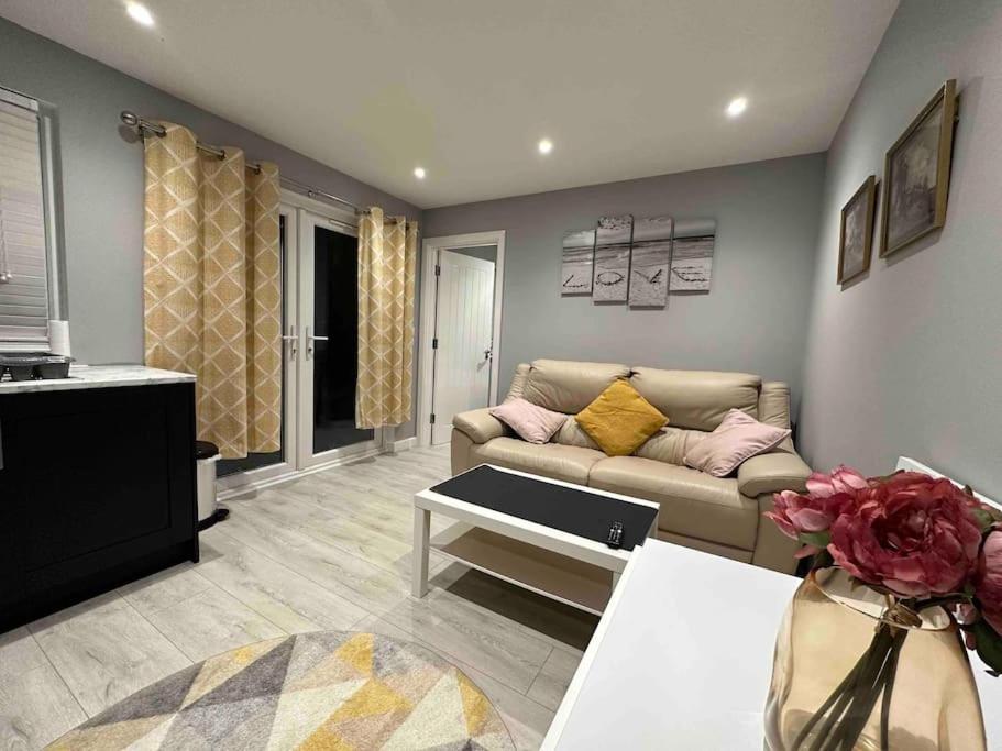 Private Home, Great Location * Brighton