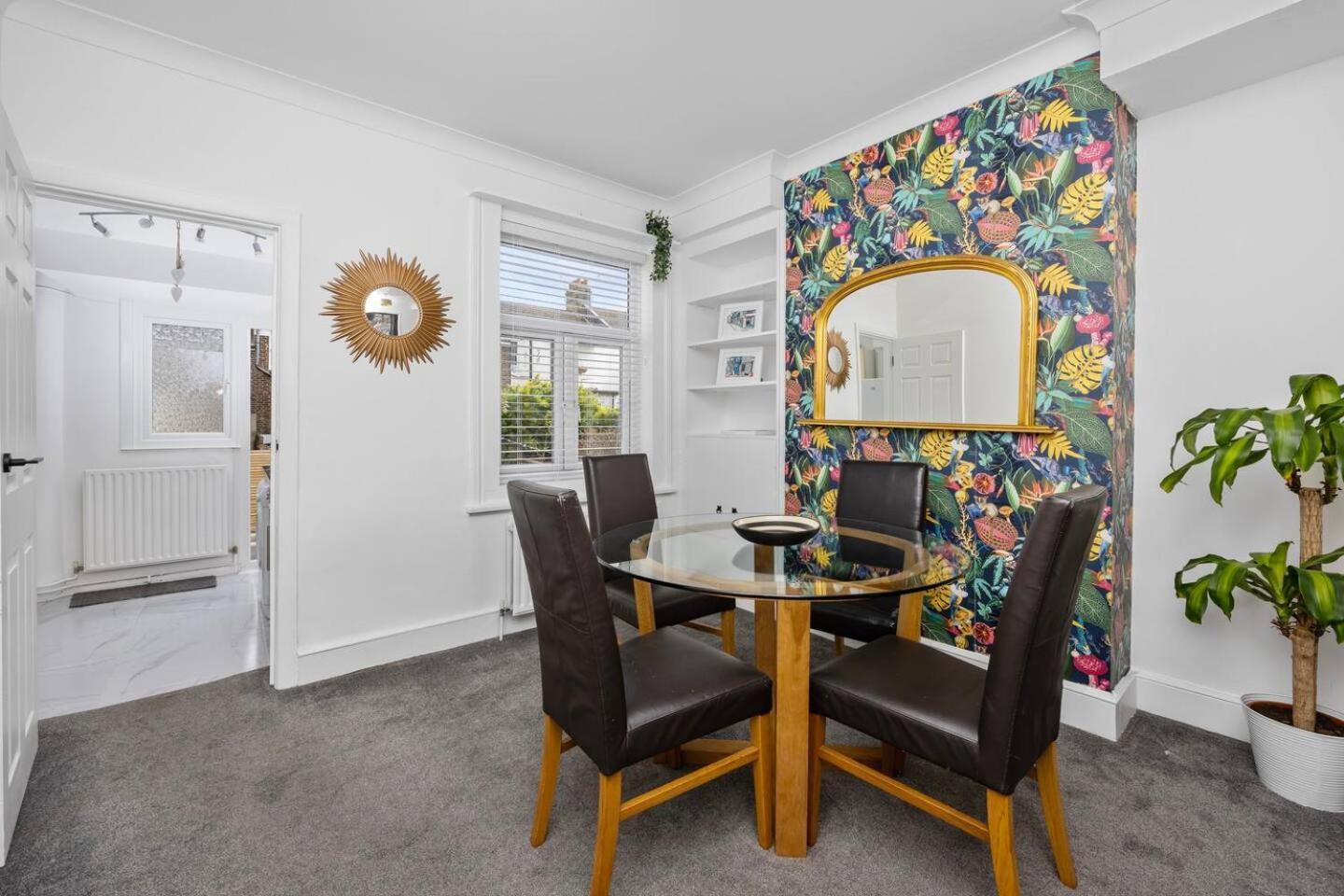 Apartment Pass The Keys Totland Road Haven Entire
