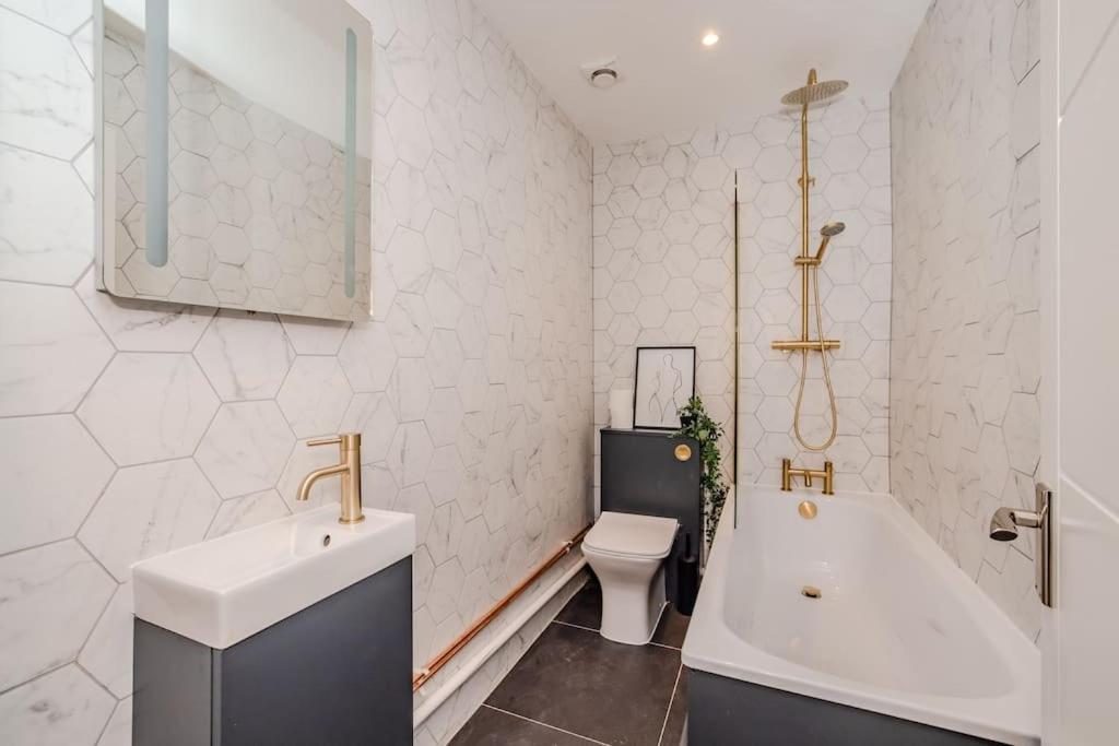 2 Bedroom 2 Bath I Next To I Sleep 6 Holiday home Brighton