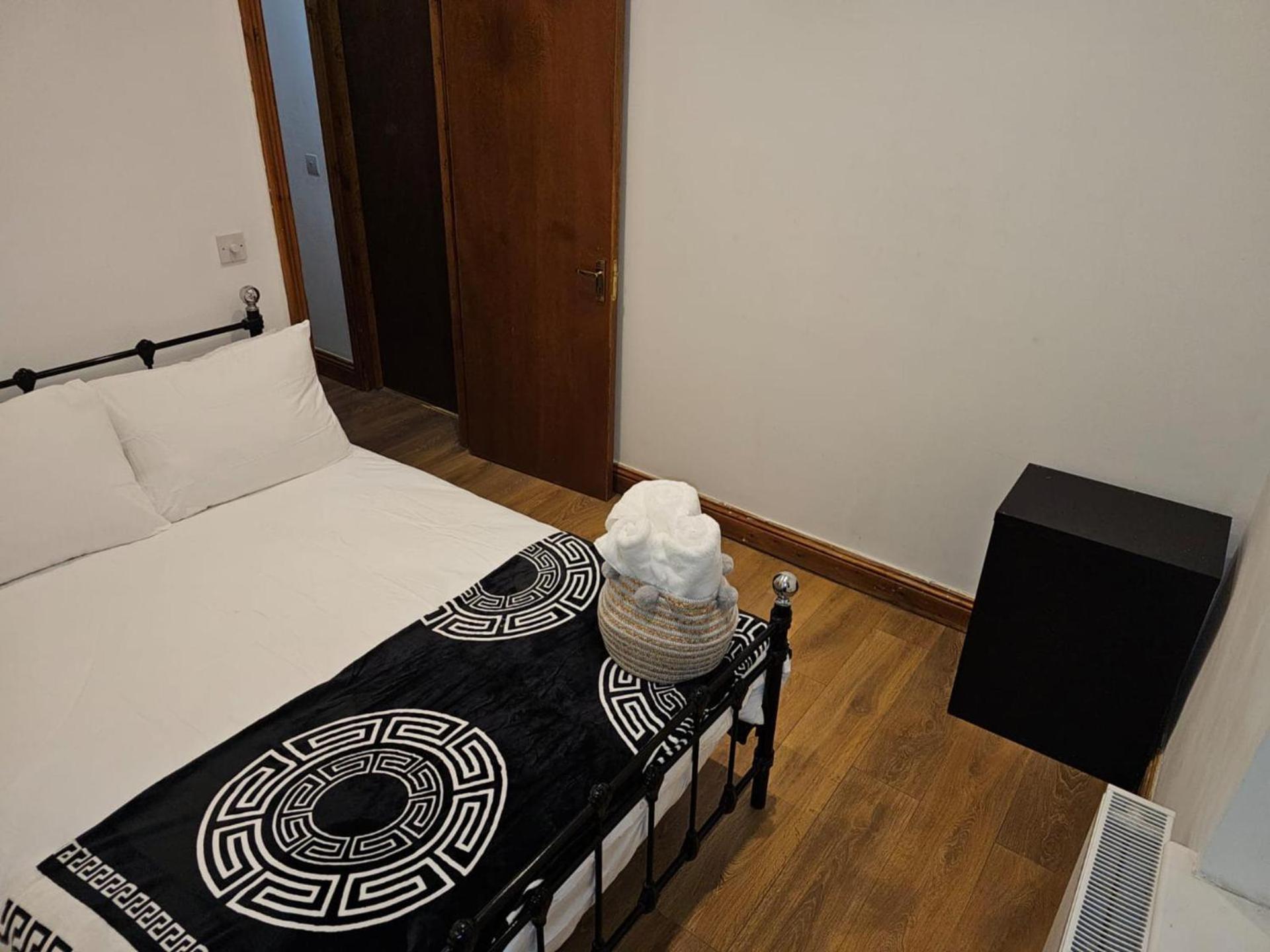 Apartment Primely Located 1-bed In *