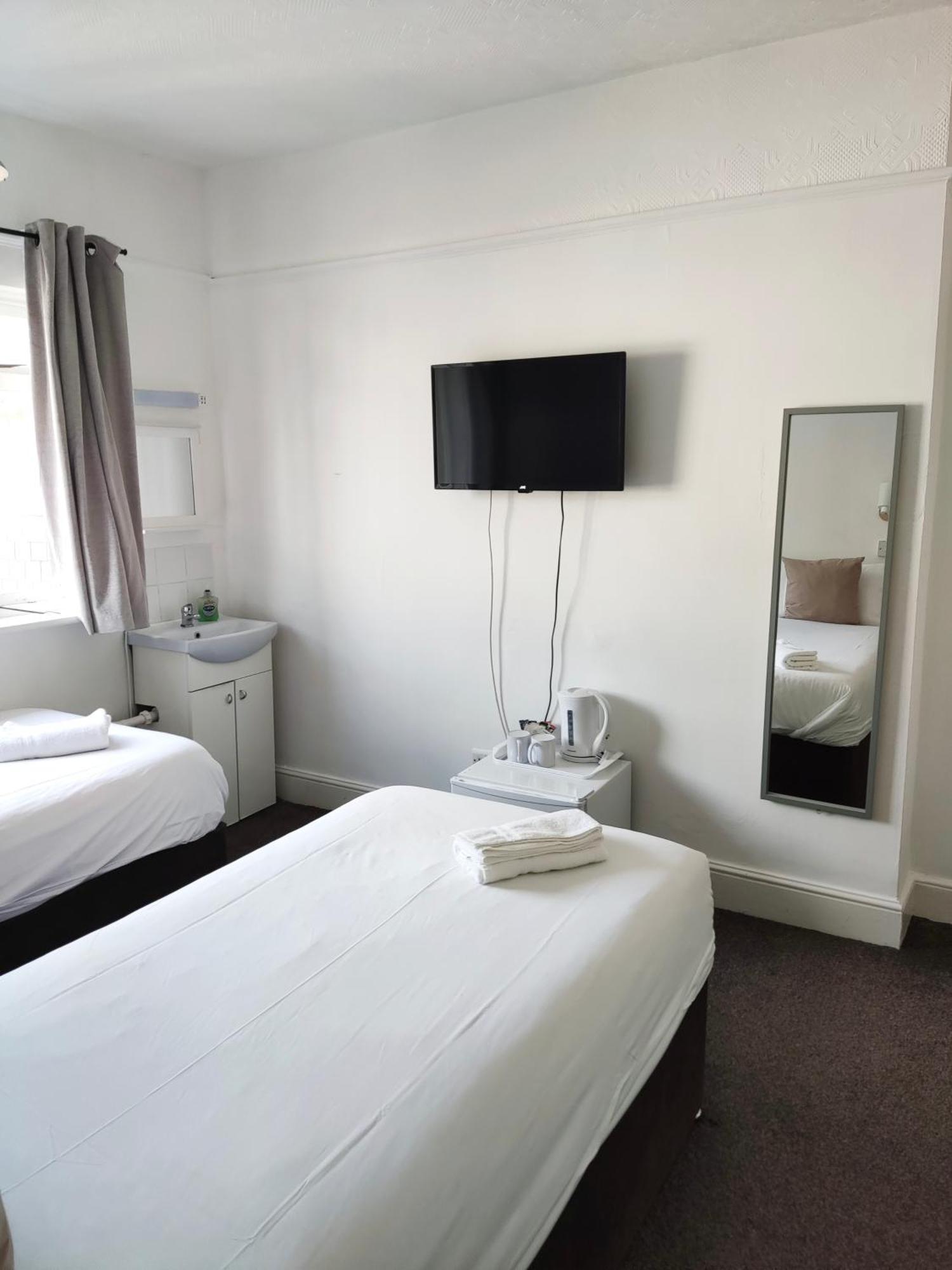 Wave Guest house 2*