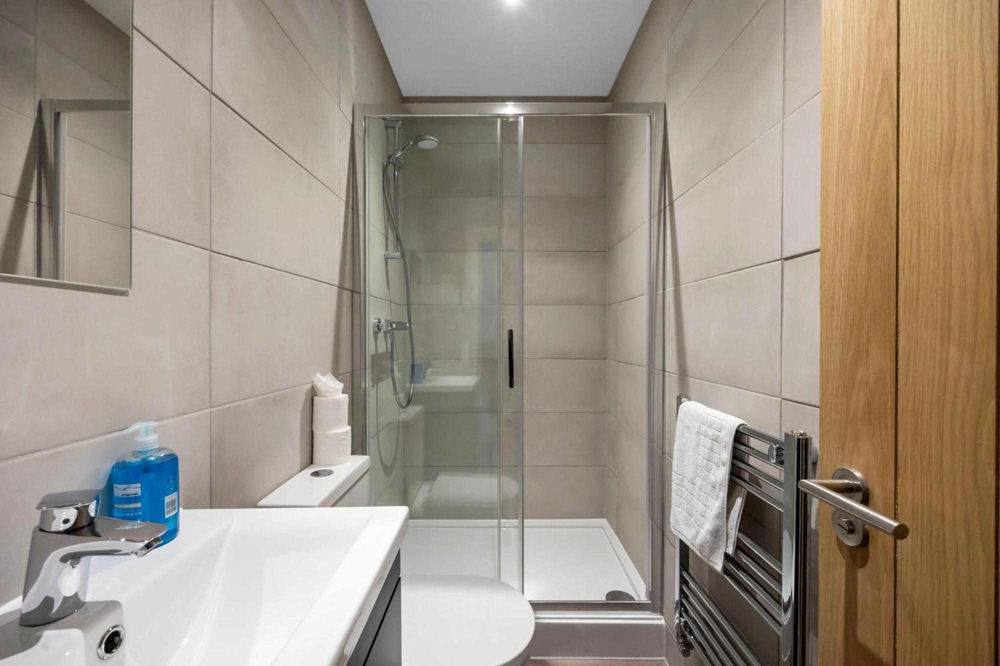 Queens Mile 2 With Free Parking By My Getaways