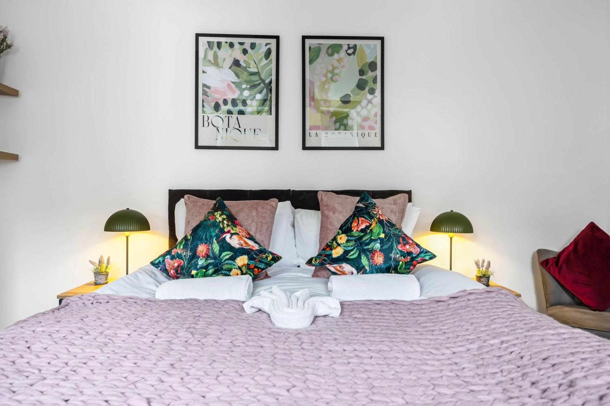 Queens Mile 2 With Free Parking By My Getaways Apartment *