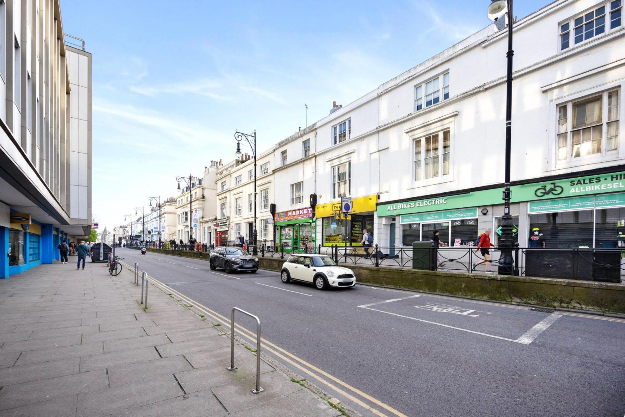 Apartment Queens Mile 1 With Free Parking By My Getaways Brighton