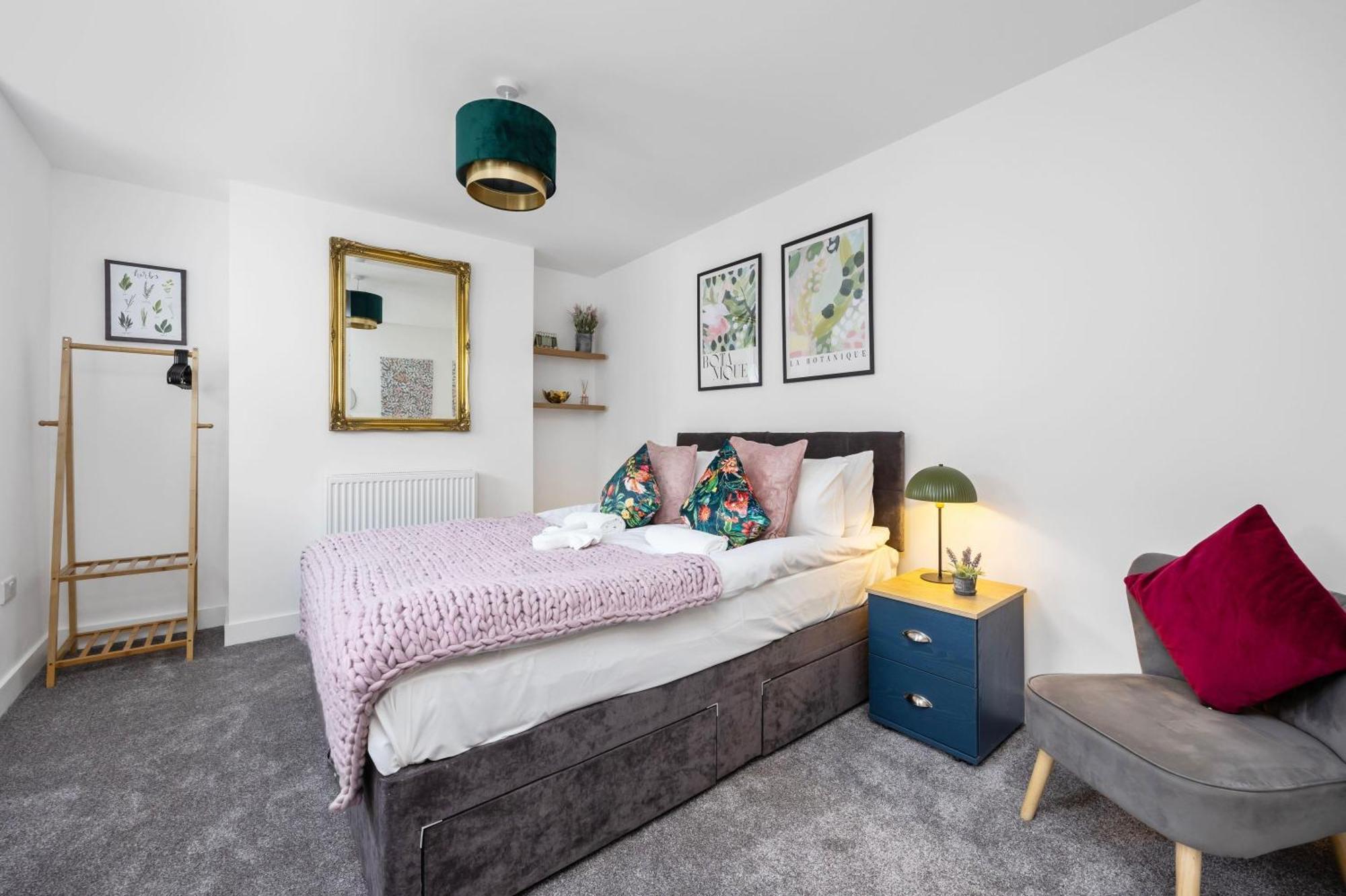 Apartment Queens Mile 2 With Free Parking By My Getaways