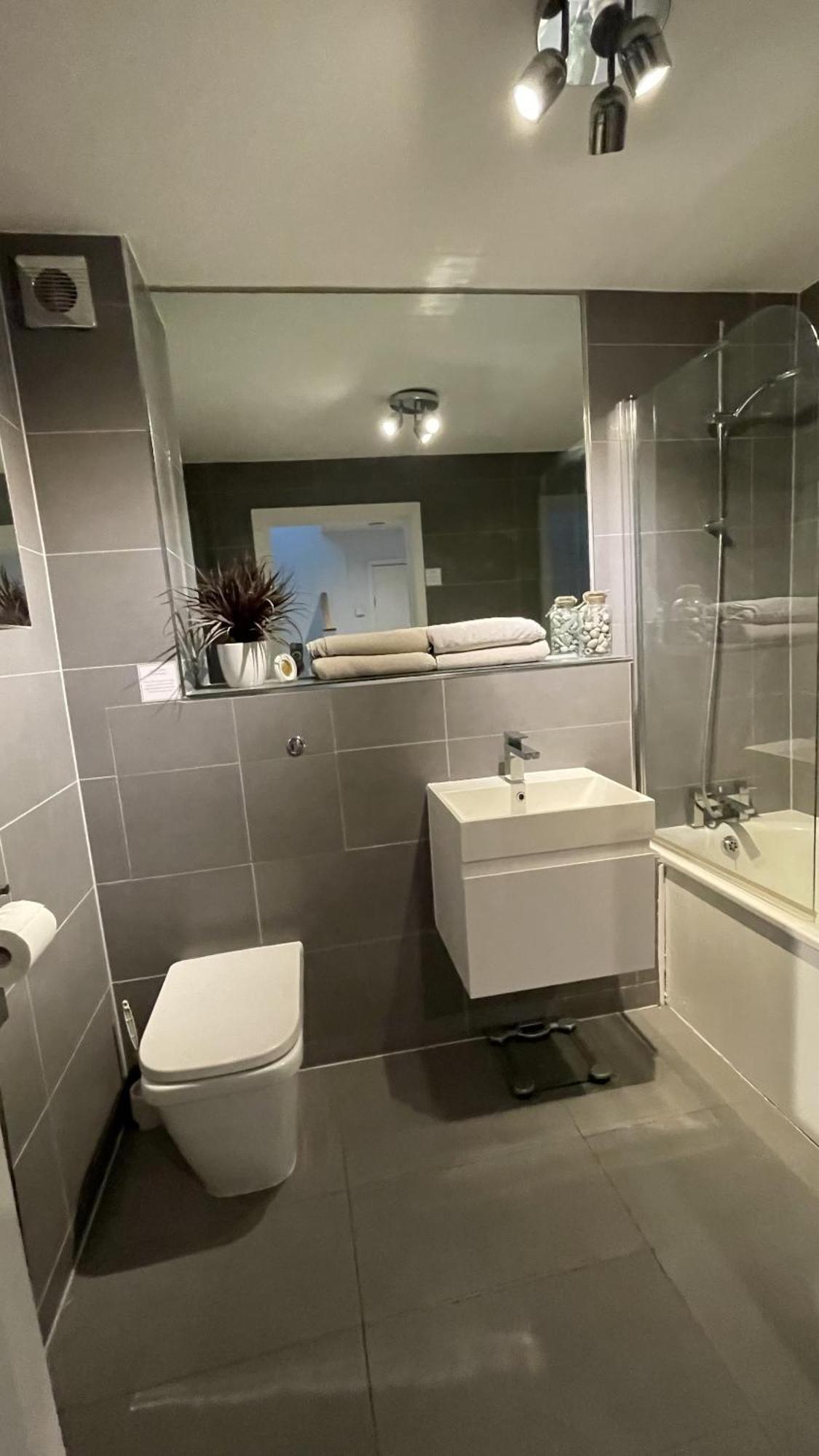 Aparthotel Ei8ht Guest