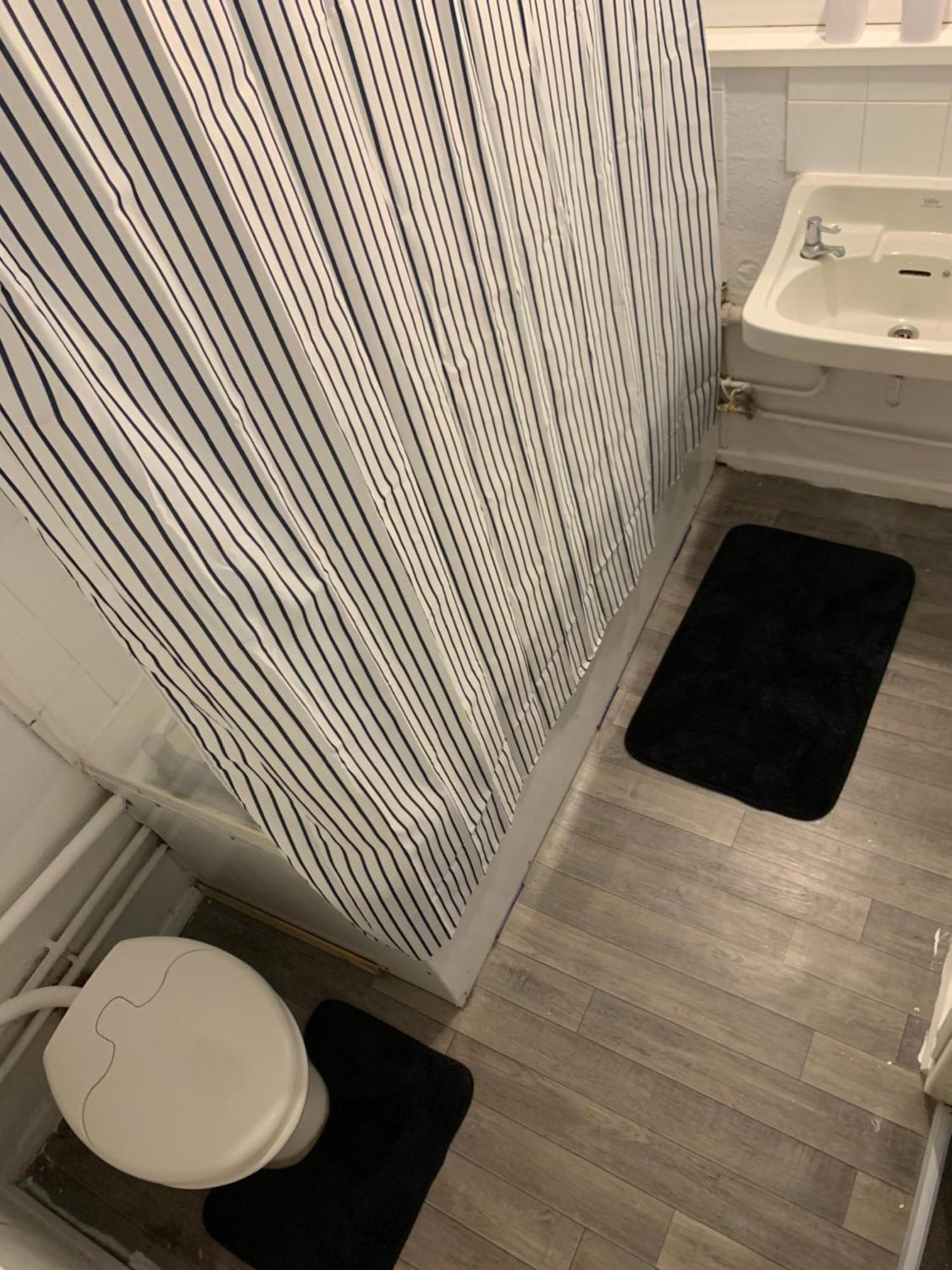 Lovely 2 Bedrooms Flat In *