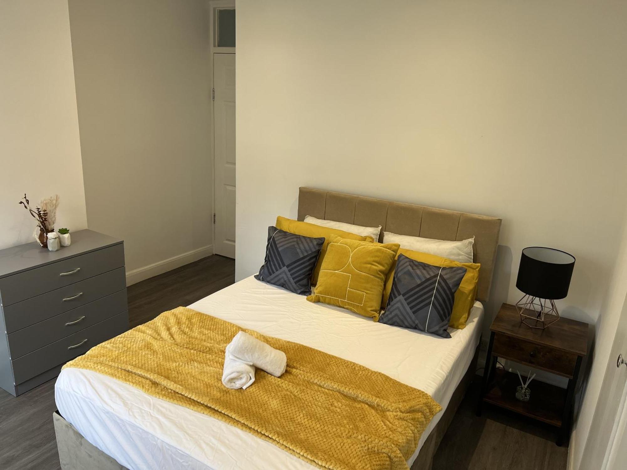 Adelles Seaside Retreat *