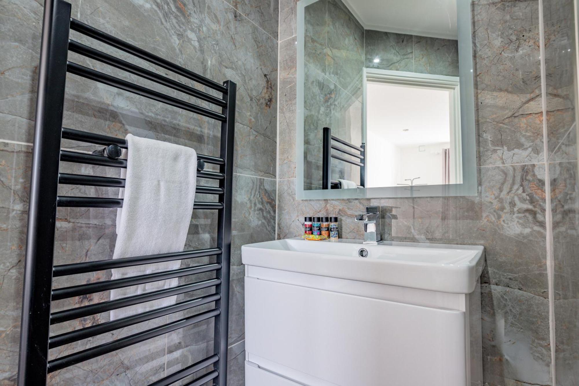 Apartment Guest Homes - Araminta