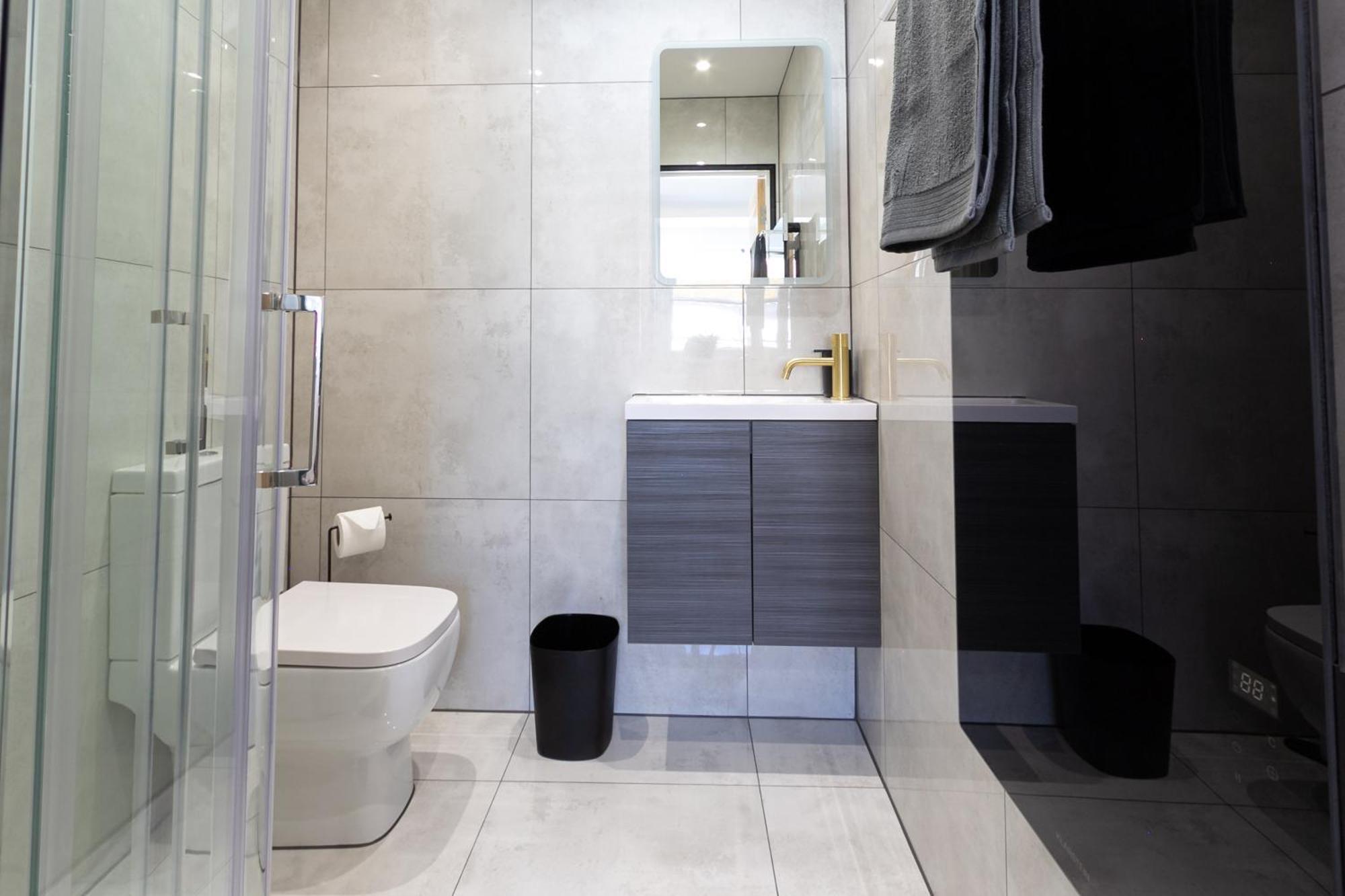 The Lanes Luxury - Rose Platinum Brighton