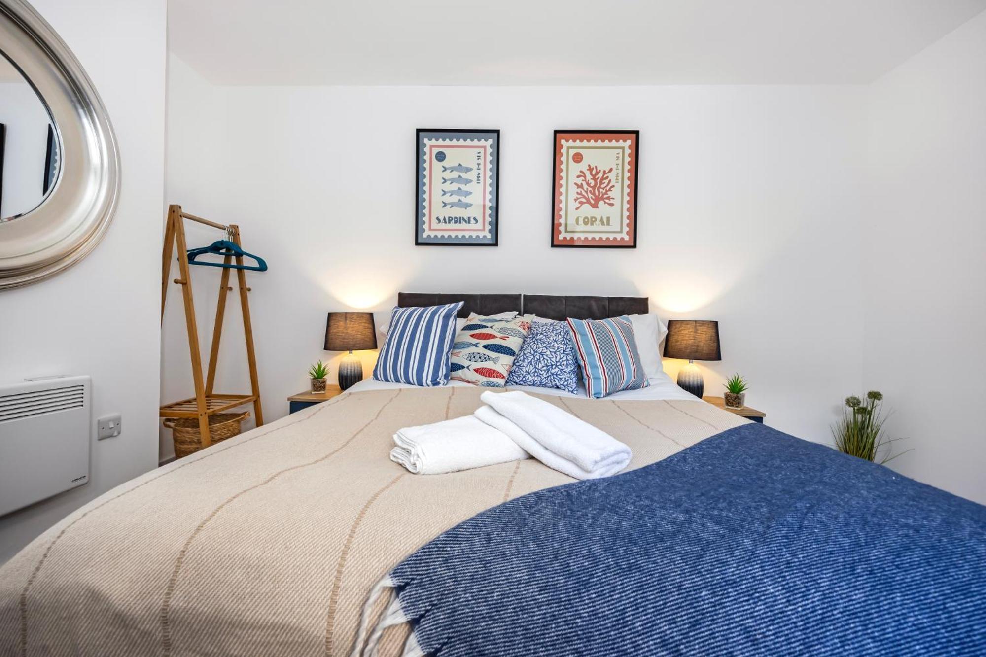 Queens Mile 1 With Free Parking By My Getaways