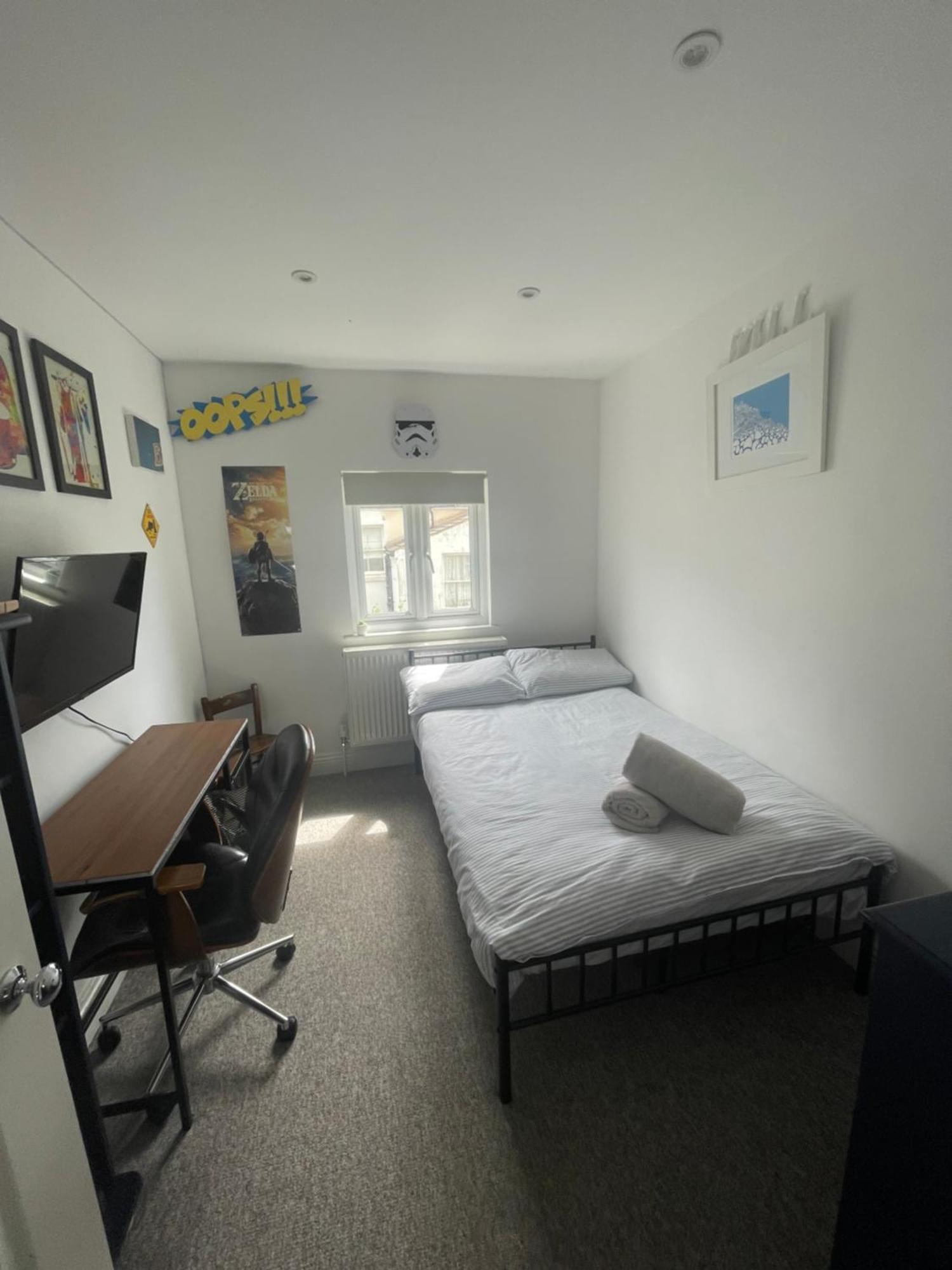 Poets Place - Lovely 4 Bedroom Townhouse With Garden Holiday home