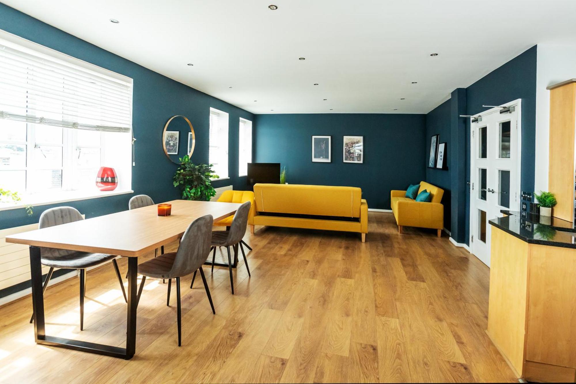Floor In Centre *