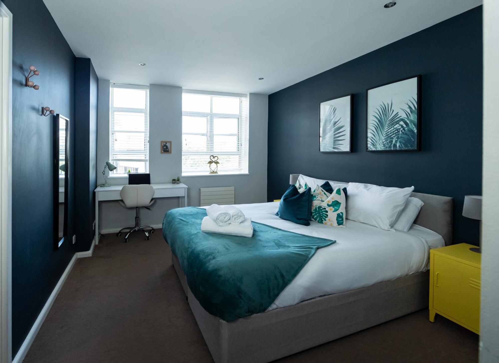 Executive Apartment, Apartment *
