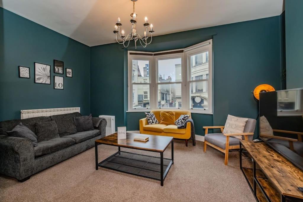 Apartment Super Three Bedroom Flat I Next To I Sleep 9 Guests Brighton
