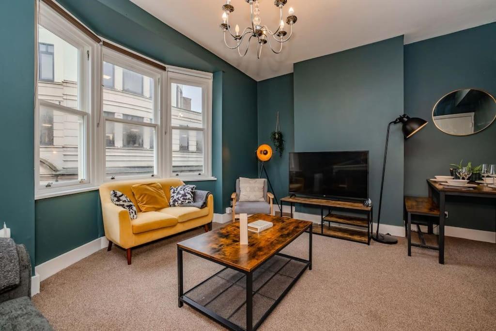 Super Three Bedroom Flat I Next To I Sleep 9 Guests * Brighton