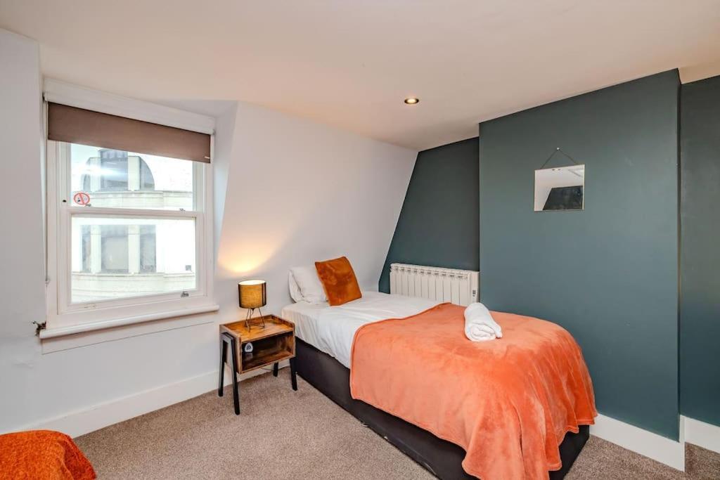 Apartment Super Three Bedroom Flat I Next To I Sleep 9 Guests