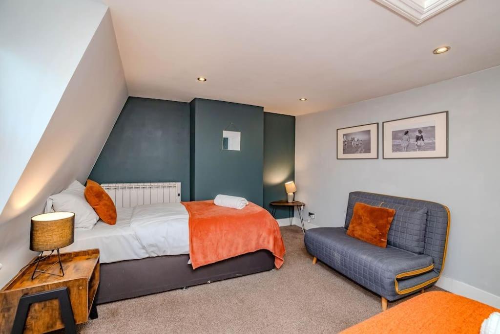 Apartment Super Three Bedroom Flat I Next To I Sleep 9 Guests *