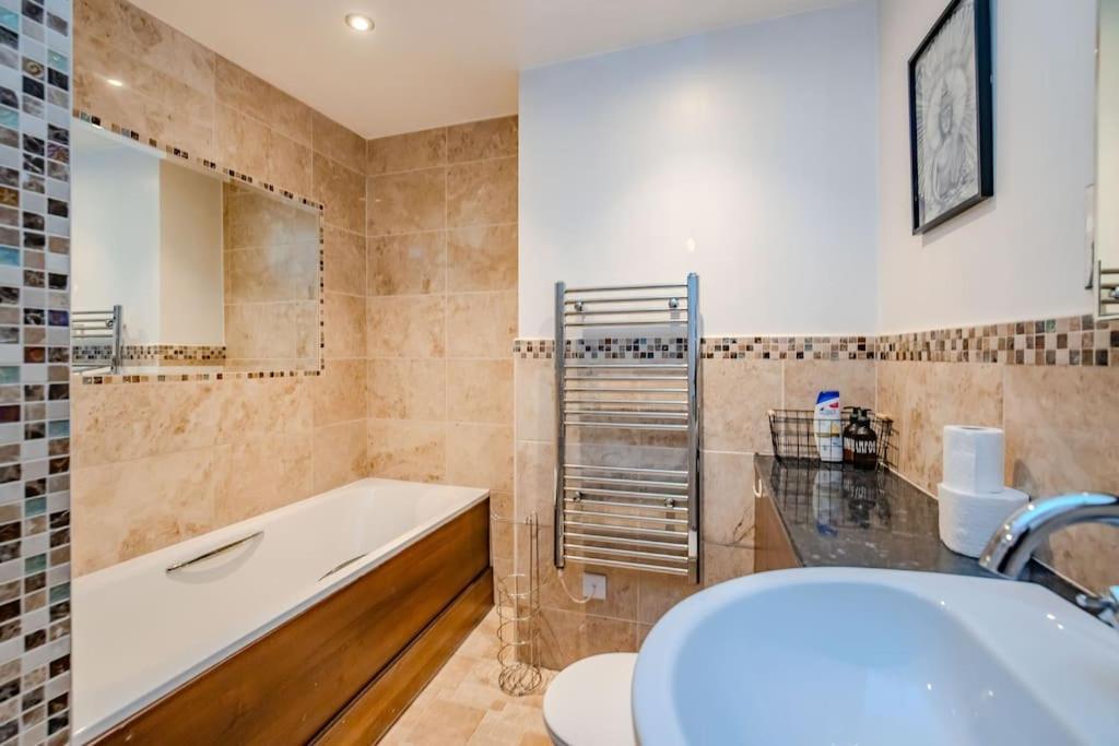 Super Three Bedroom Flat I Next To I Sleep 9 Guests Brighton