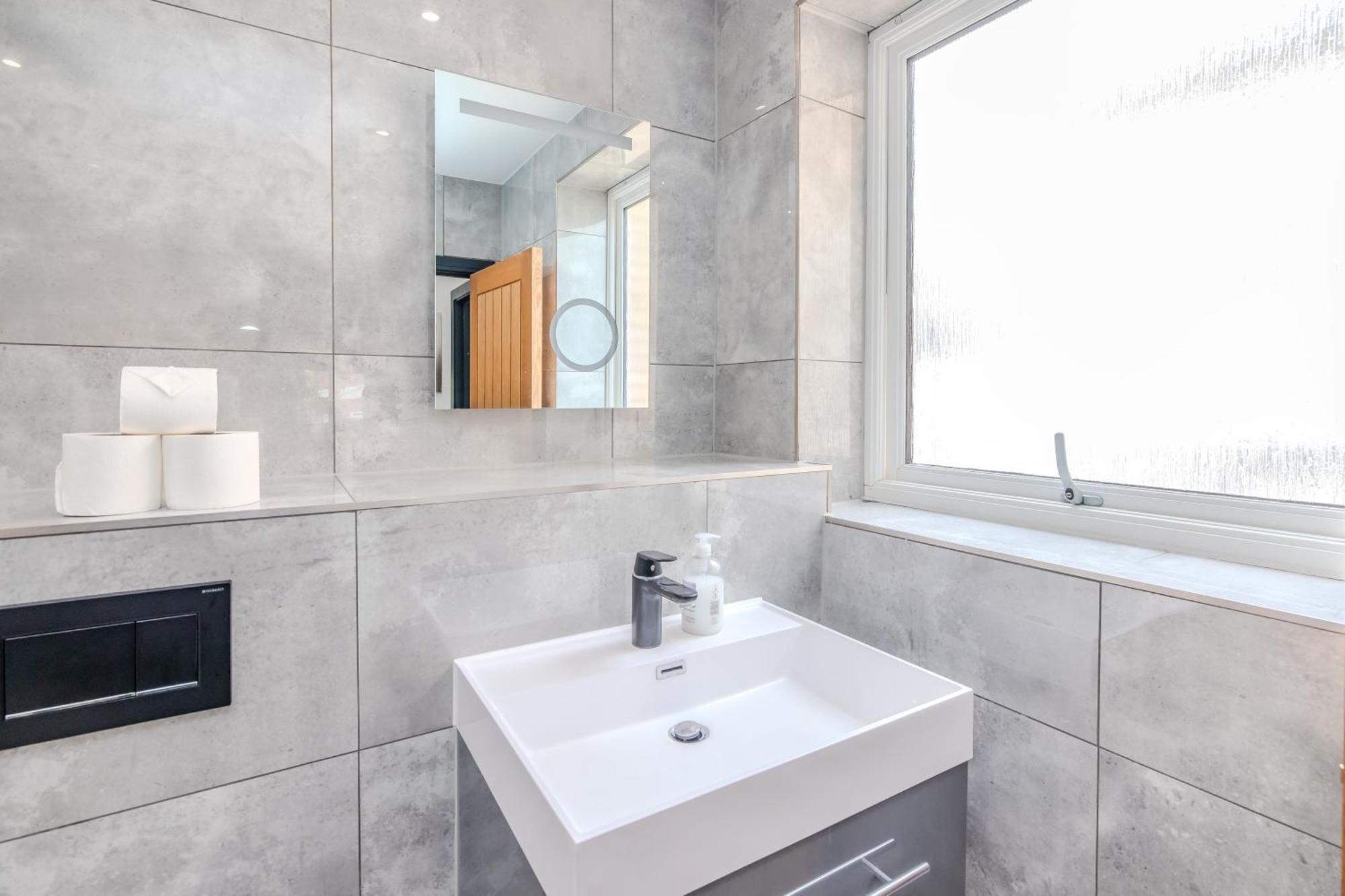 Central 3 Bedroom Flat Bn340bwil Holiday home Brighton