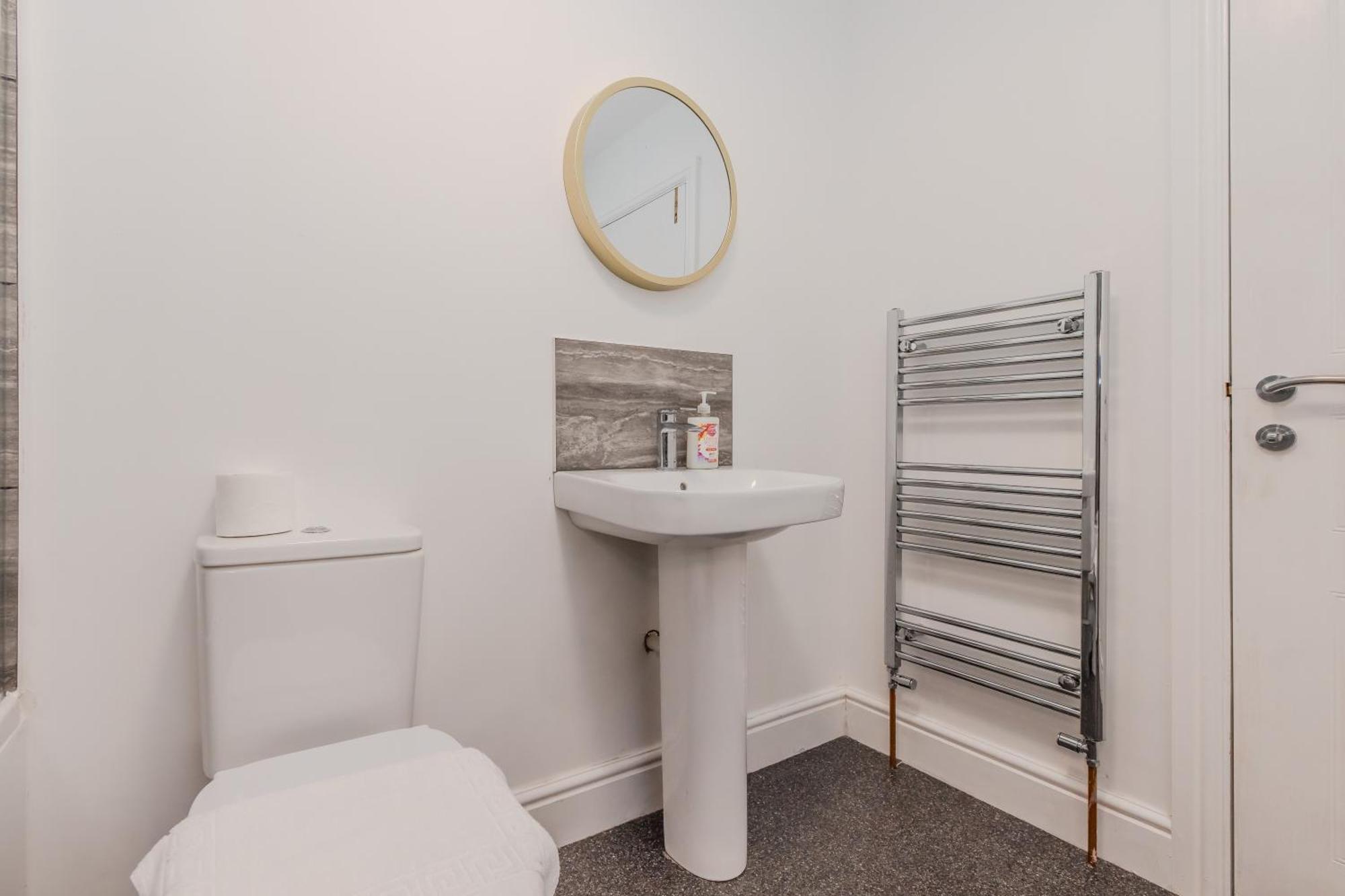 Apartment Flash Sale 3 Bedroom Flat Bn310fir04