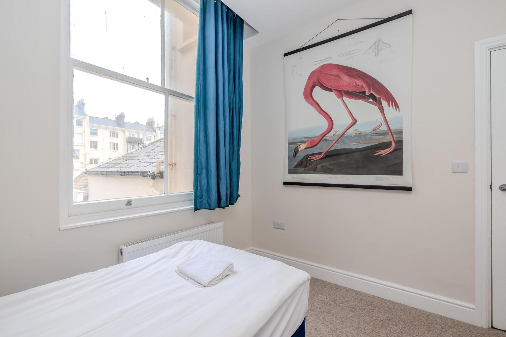 Flash Sale 3 Bedroom Flat Bn310fir04 Brighton