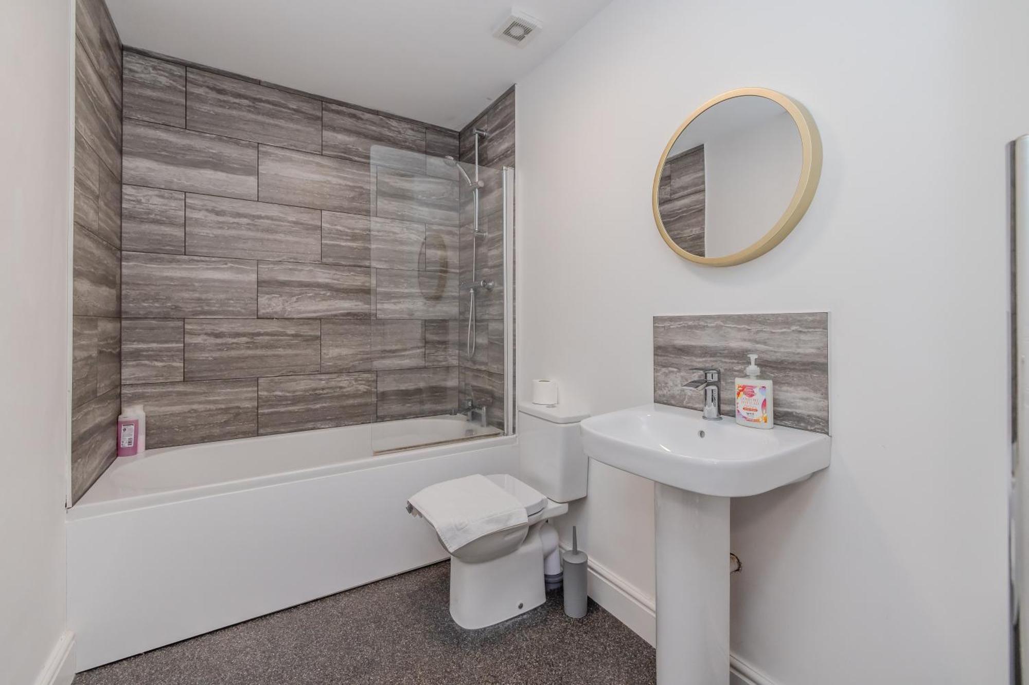 Flash Sale 3 Bedroom Flat Bn310fir04 Apartment