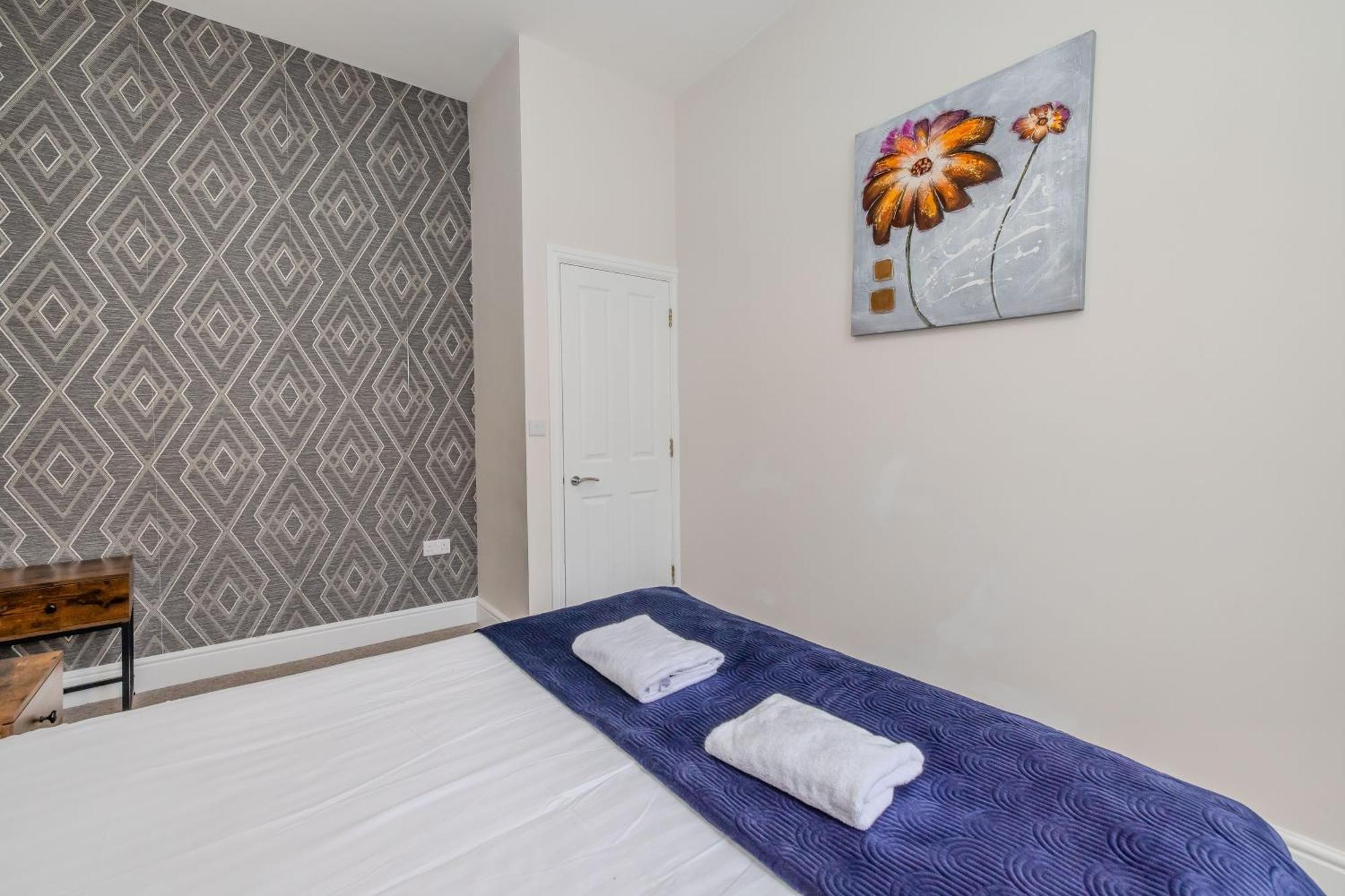 Flash Sale 3 Bedroom Flat Bn310fir04 Apartment *