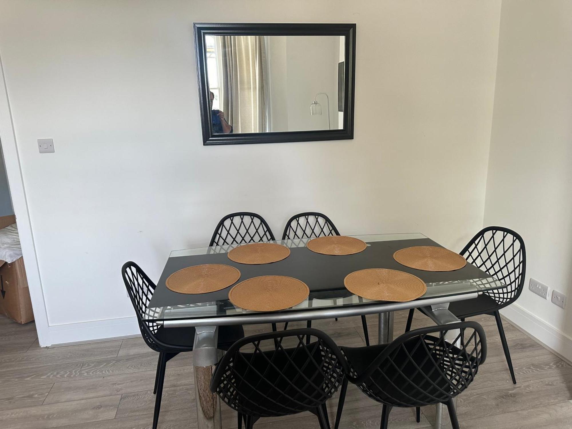 Stunning 3 Bedroom With Garden Apartment Brighton