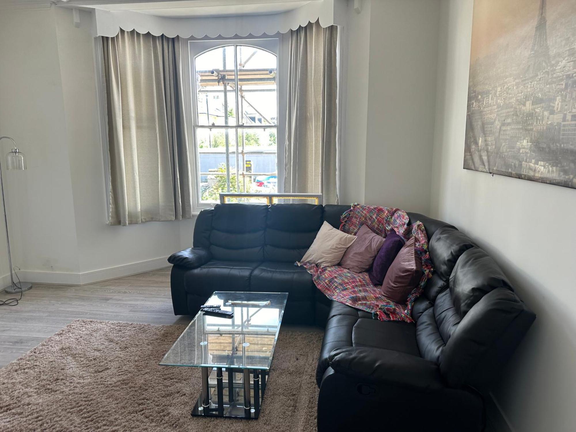 Apartment Stunning 3 Bedroom With Garden