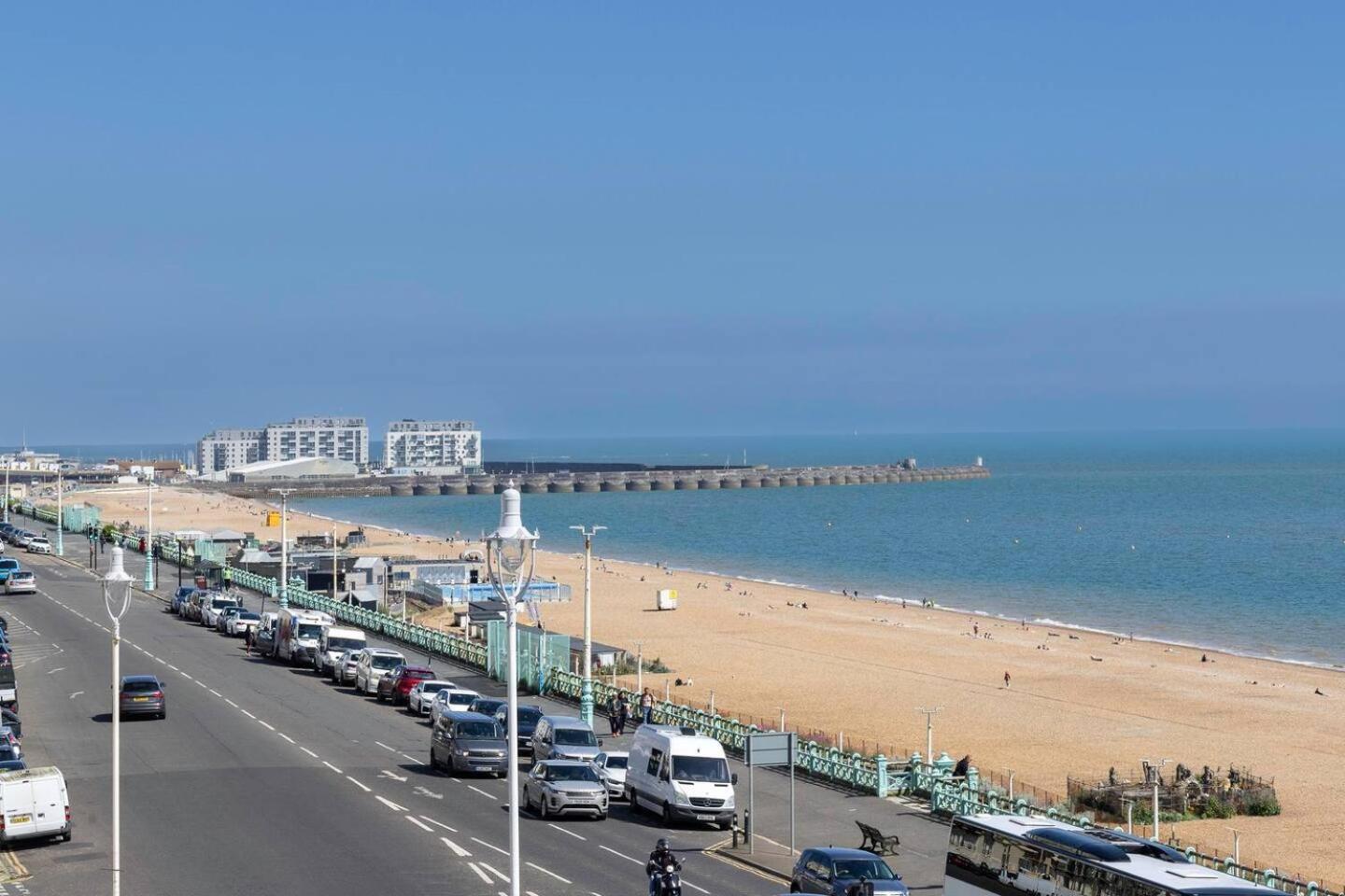 Pass The Keys Chic Beachfront Retreat With Sea Views In Apartment *