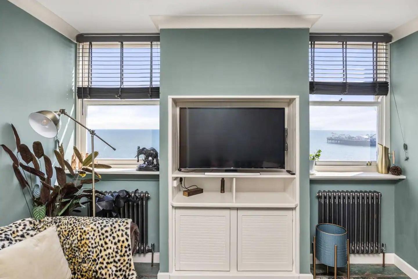 Apartment Pass The Keys Chic Beachfront Retreat With Sea Views In Brighton