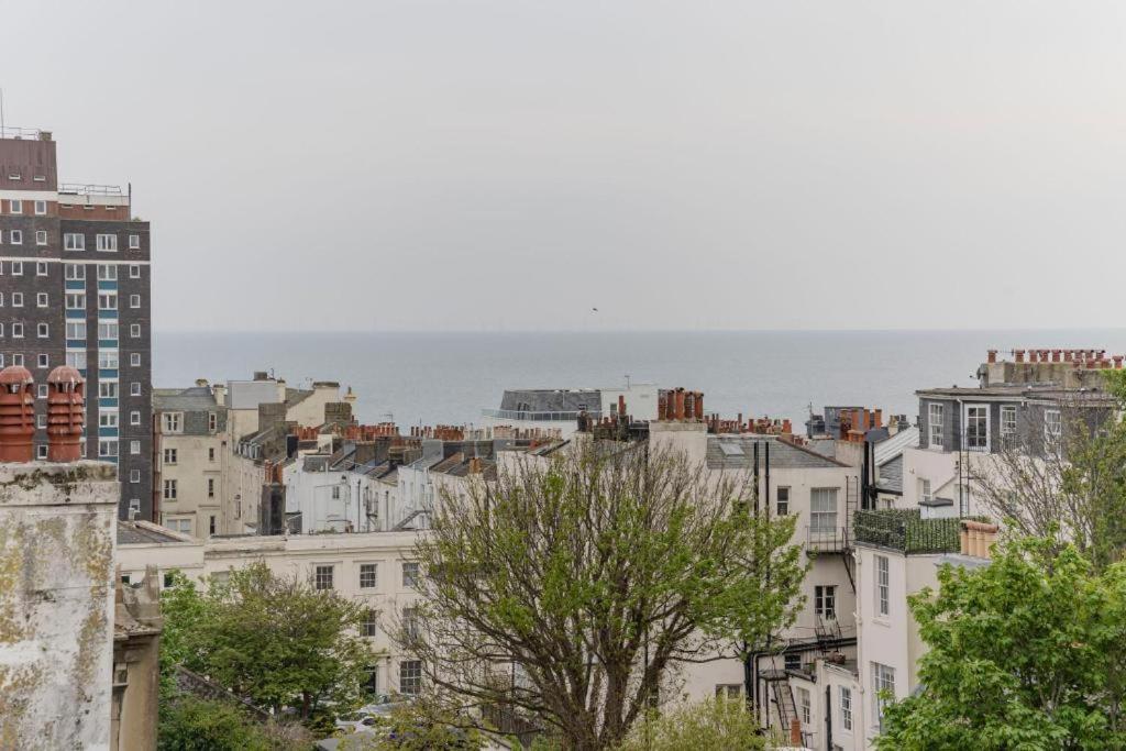 Seafront And Two Bedrooms Flat - Code Bn12sil05 Apartment