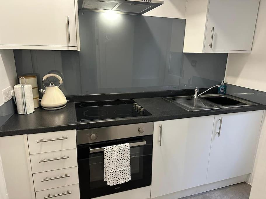 Apartment Stylish Maisonette With Hot Tub