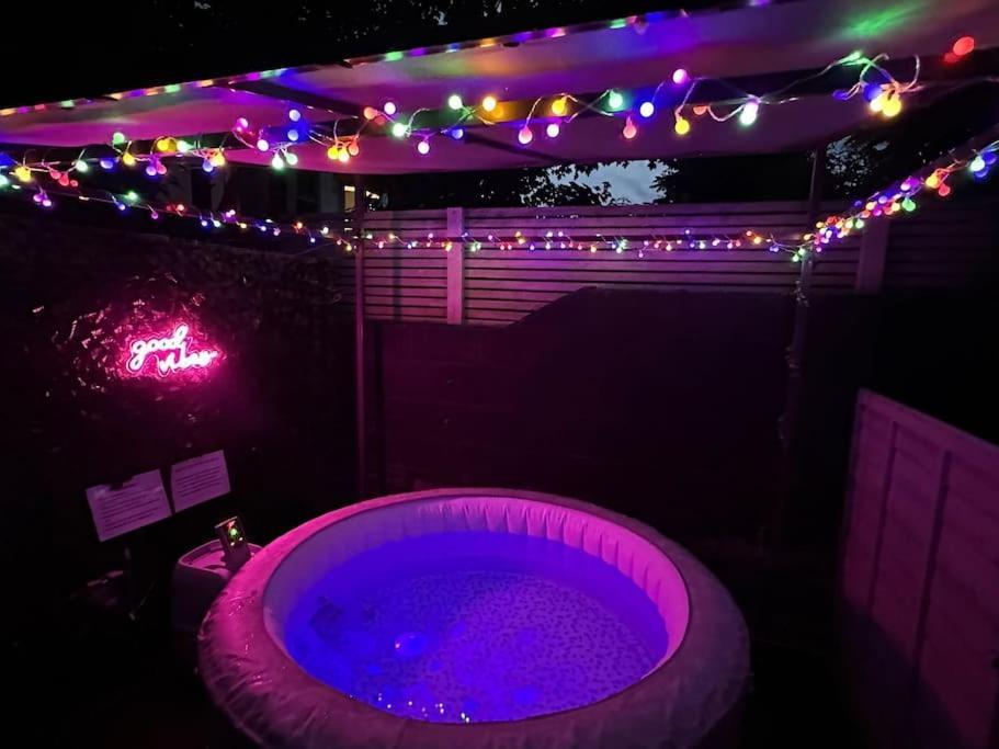 Stylish Maisonette With Hot Tub