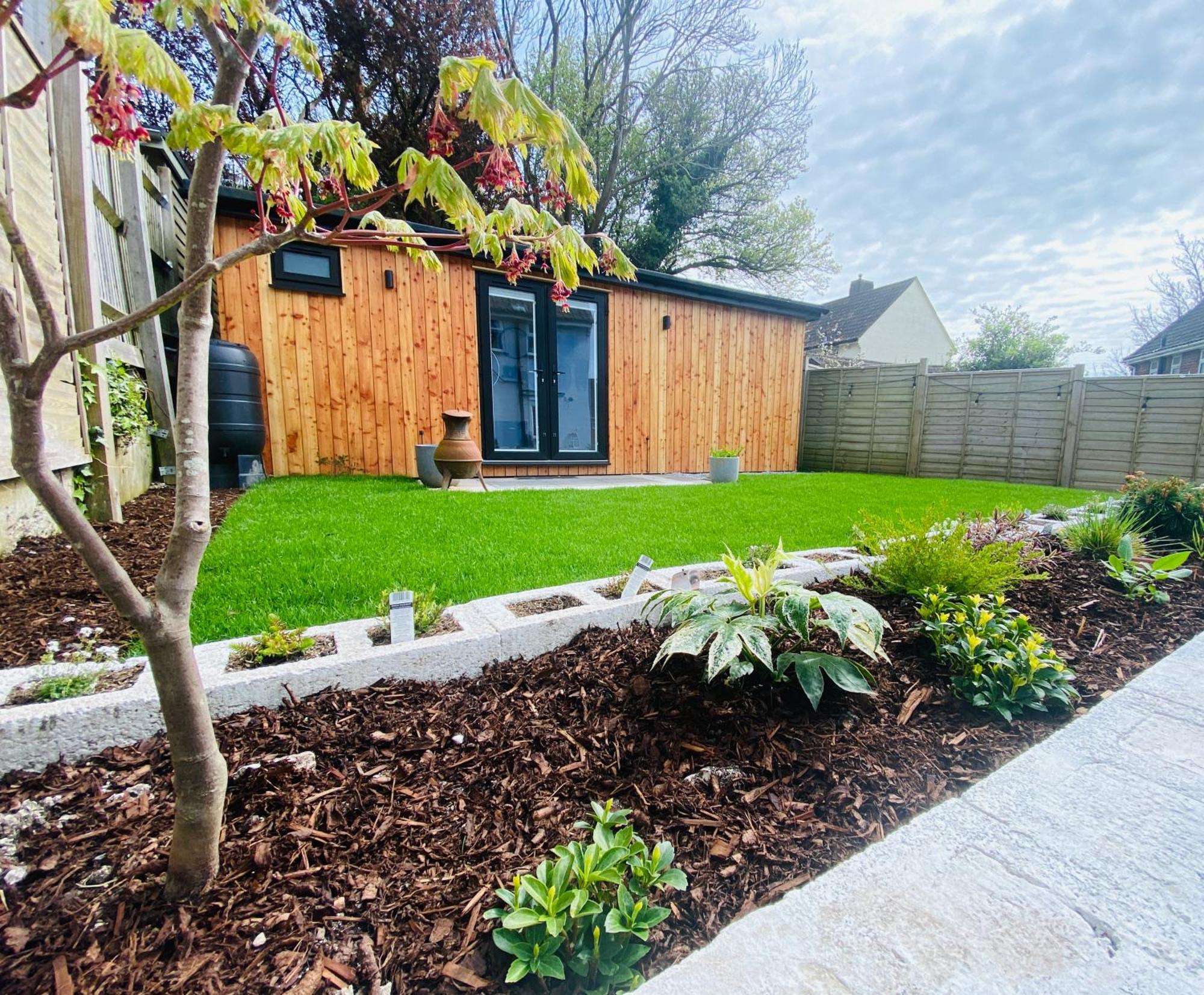Garden With Kitchenette *