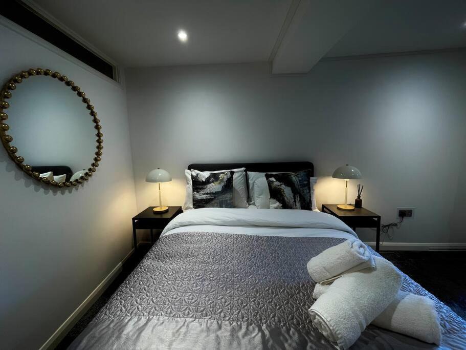 By The Flat Accommodating 5 Guests * Brighton