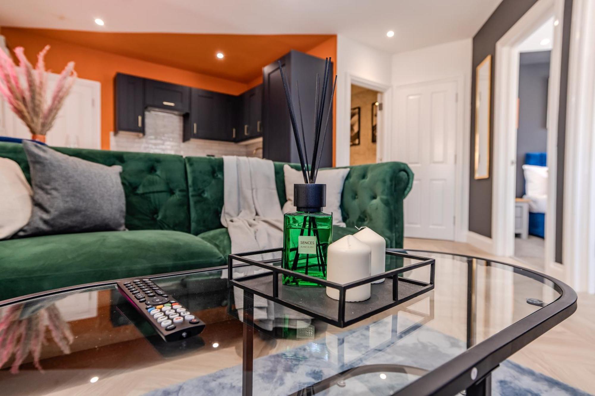 Apartment Super 2 Bedroom Flat I Next To Shopping Center & Brighton