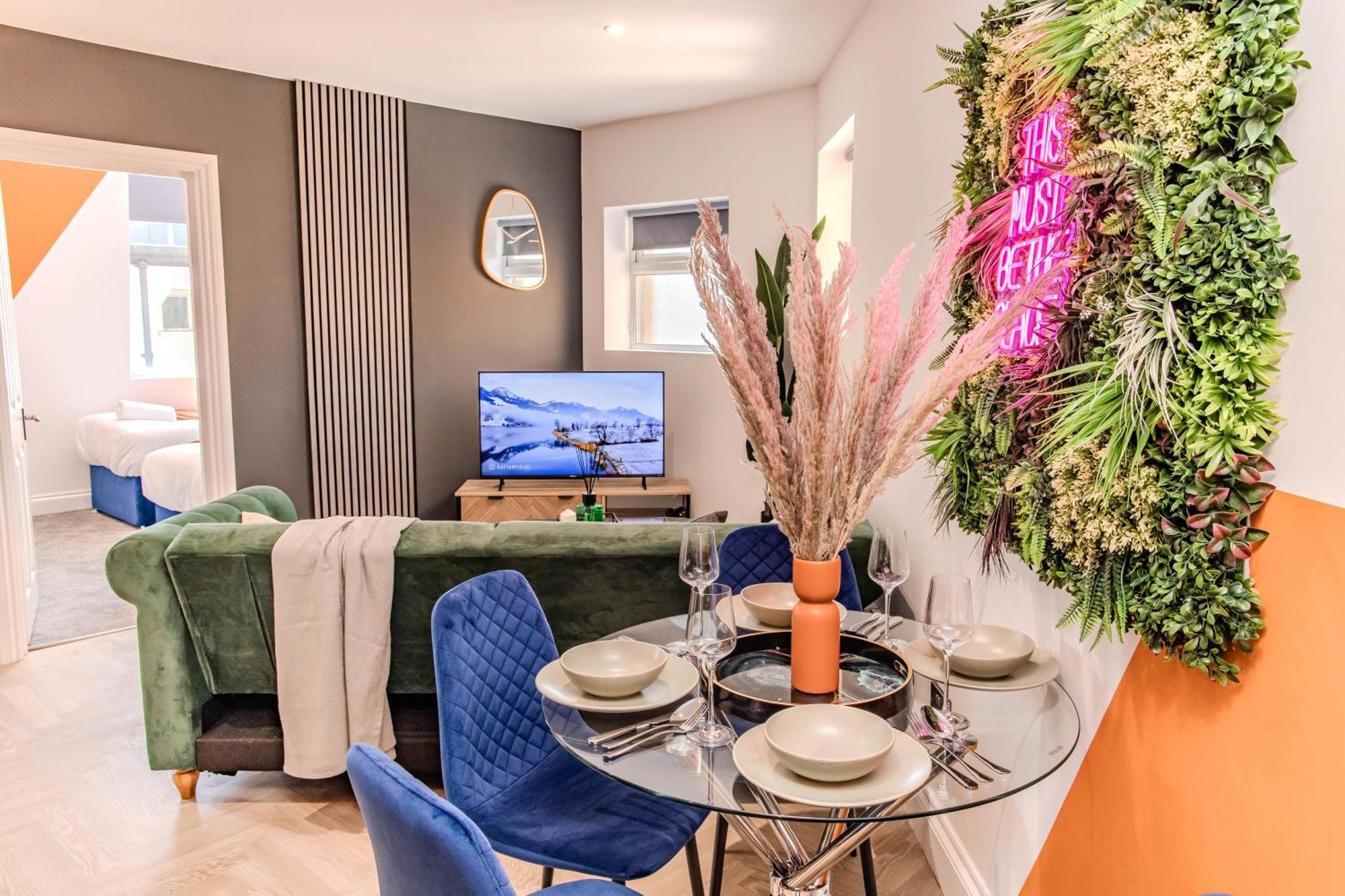 Apartment Super 2 Bedroom Flat I Next To Shopping Center &