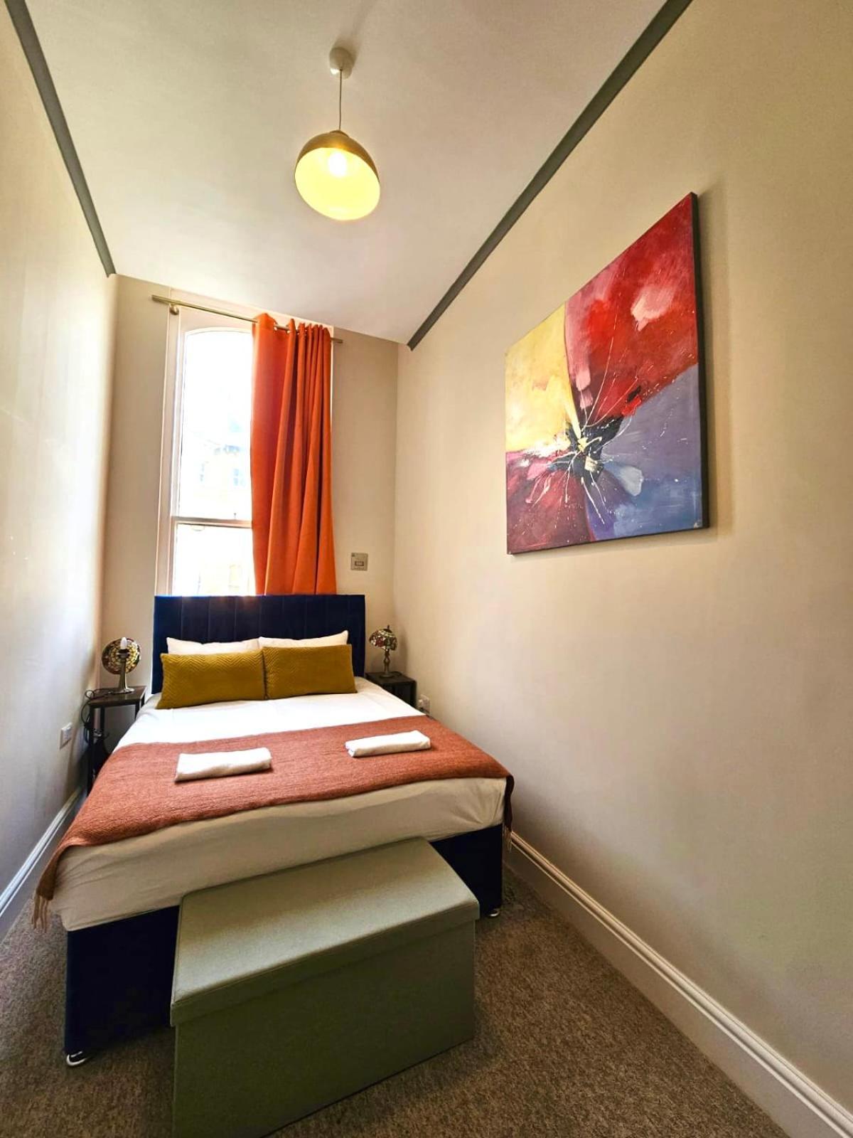 Flash Sale Central 3 Bedroom Flat Bn310fir03 * Brighton