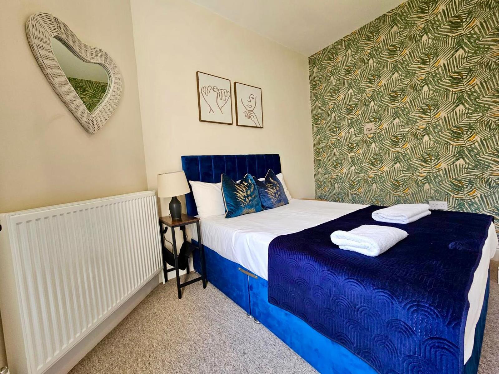 Flash Sale Central 3 Bedroom Flat Bn310fir03 *
