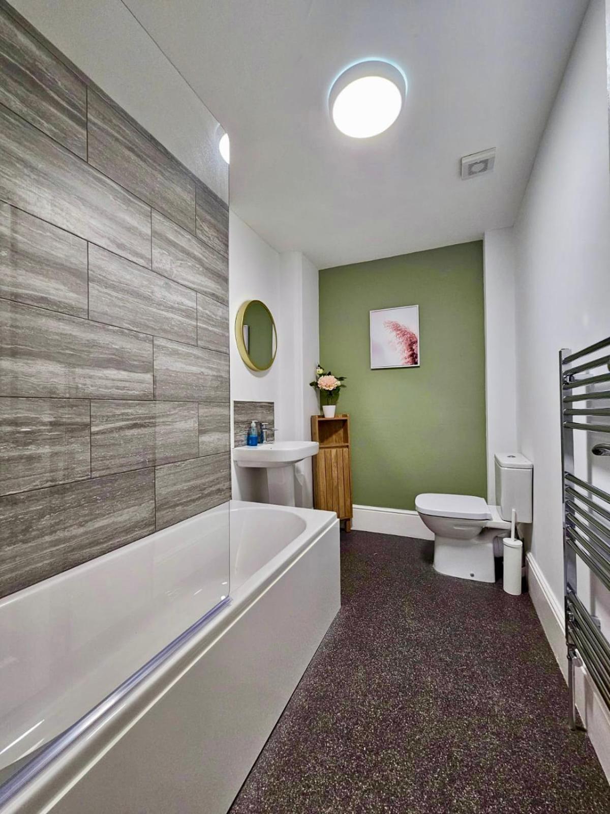 Apartment Flash Sale Central 3 Bedroom Flat Bn310fir03 *